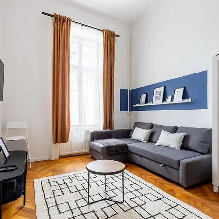 Apartment R61 Rakoczi
