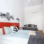 R61 Rakoczi Apartament *