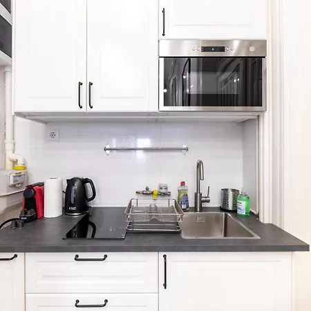 R61 Rakoczi Apartament *