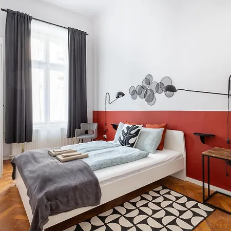 R61 Rakoczi Apartament *
